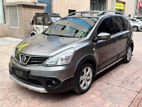 Nissan 骊威 2013
