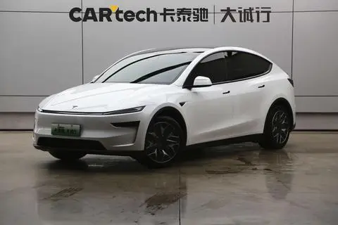 Tesla Model Y L 2025 — фото 1