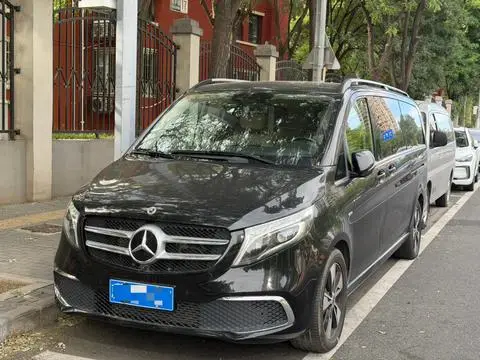 Mercedes-Benz V-Class 2022 — фото 1