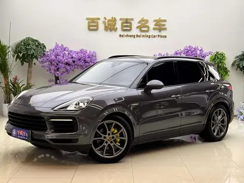 Porsche Cayenne E-Hybrid 2021