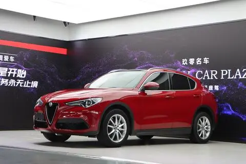 Alfa Romeo Stelvio斯坦维 2017