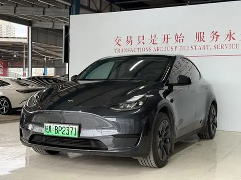 Tesla Model Y 2024 — фото 1