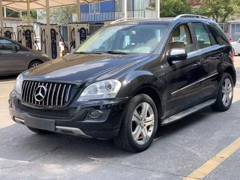 Mercedes-Benz M-Class 2010