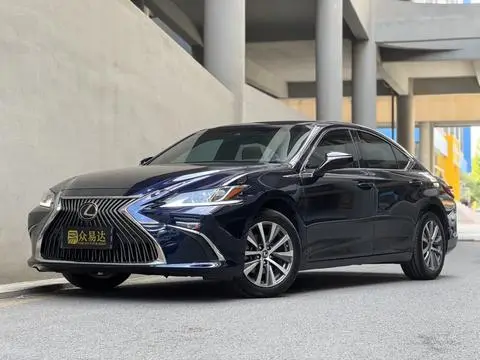 Lexus ES 2020