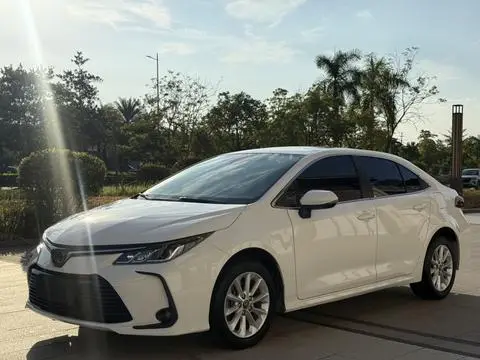 Toyota Corolla 2021 — фото 1