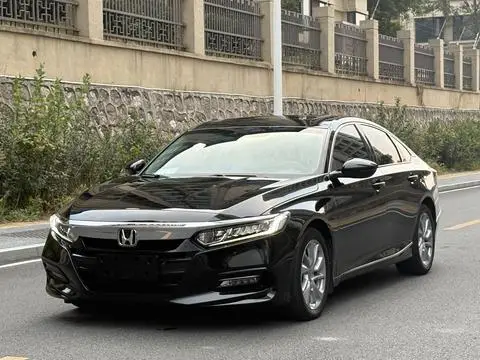 Honda Accord 2018 — фото 1