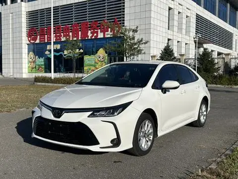 Toyota Corolla 2022 — фото 1