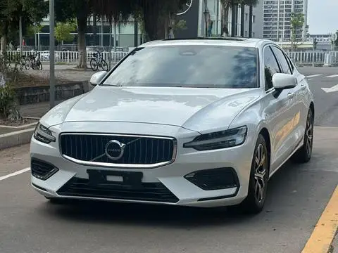 Volvo S60 2023