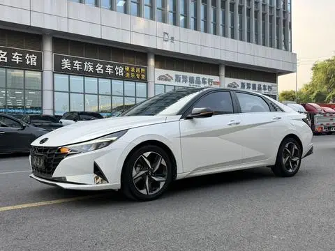 Hyundai Elantra 2023