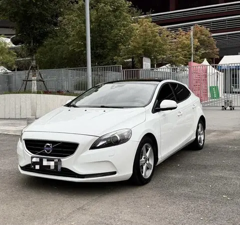 Volvo V40 2016