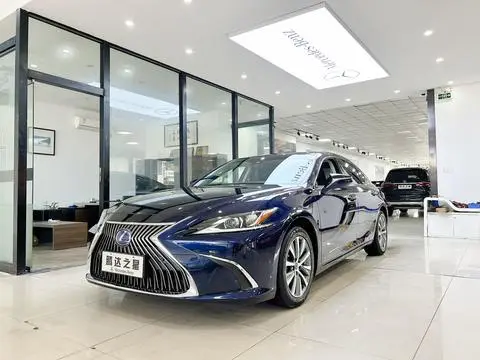 Lexus ES 2021