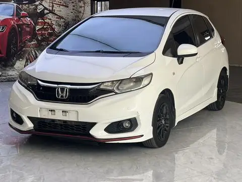 Honda Fit 2018 — фото 1