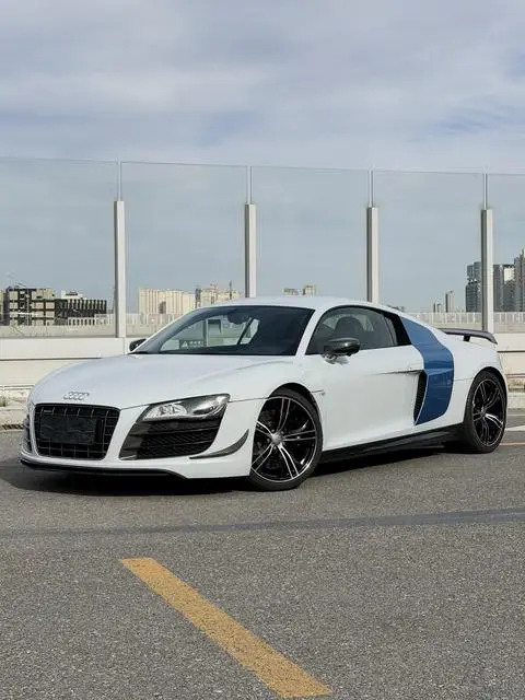 Audi R8 2013