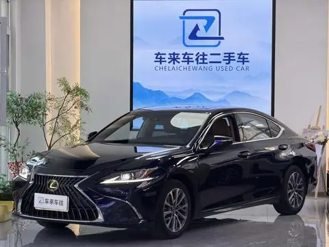 Lexus ES 2022