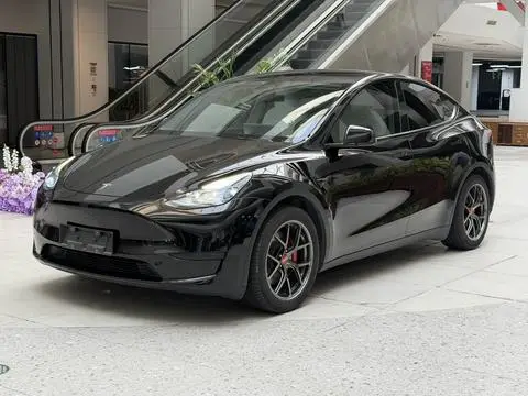 Tesla Model Y 2022 — фото 1