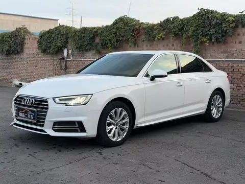 Audi A4L 2019 — фото 1
