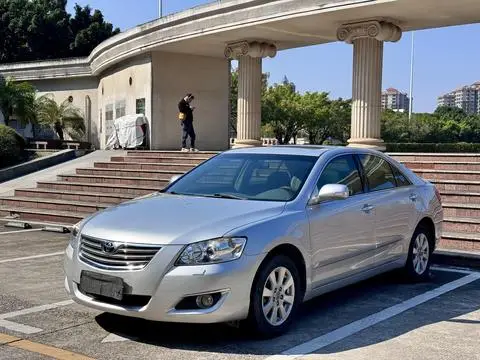 Toyota Camry 2008 — фото 1