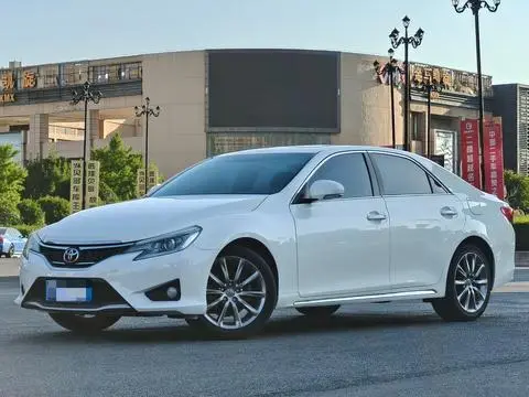 Toyota Reiz 2013
