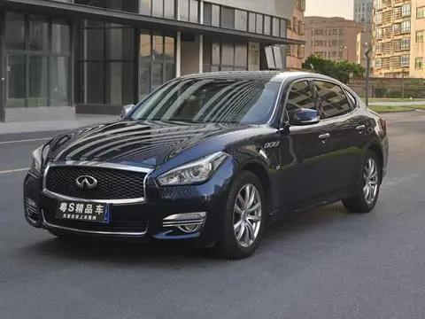 Infiniti Q70 2017