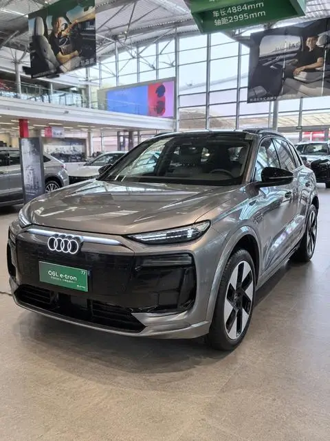 Audi Q6L e-tron 2026 — фото 1