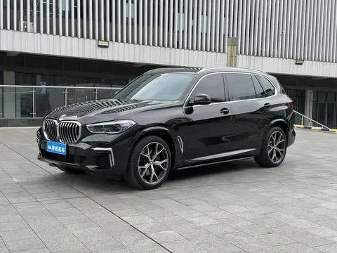 BMW X5 2022 — фото 1
