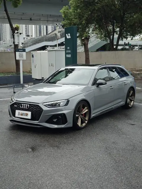 Audi RS 4 2023