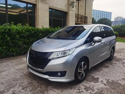 Honda 奥德赛 2015 — фото 1