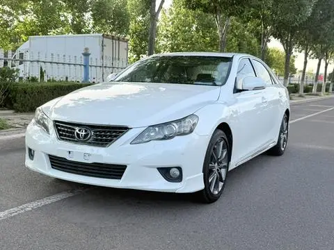 Toyota Reiz 2012