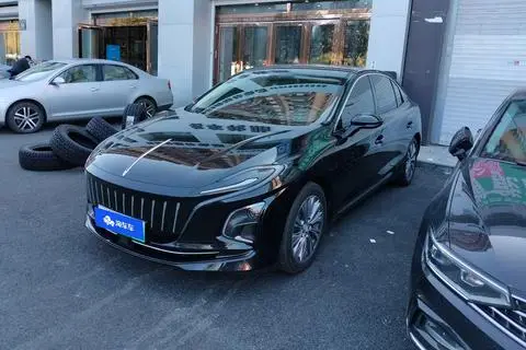 Hongqi E-QM5 2024