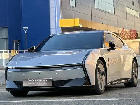 XPeng 小鹏P7 2025