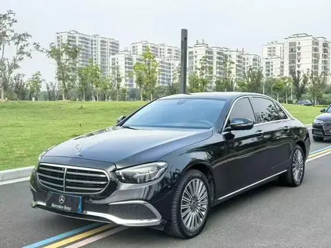 Mercedes-Benz E-Class 2023 — фото 1