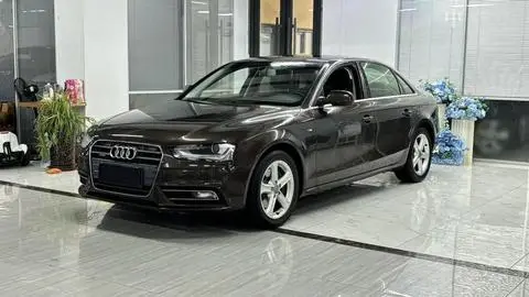 Audi A4L 2015 — фото 1