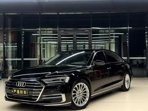 Audi A8 2019 — фото 1