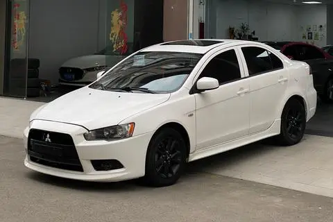 Mitsubishi 翼神 2013