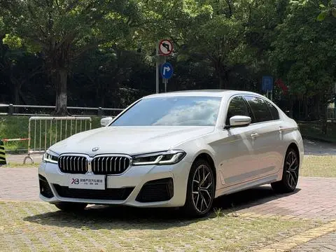 BMW 5 Series 2021 — фото 1