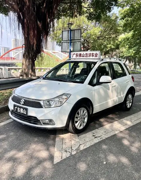 Suzuki 天语 SX4 2013