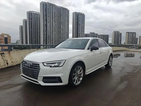 Audi A4L 2018 — фото 1