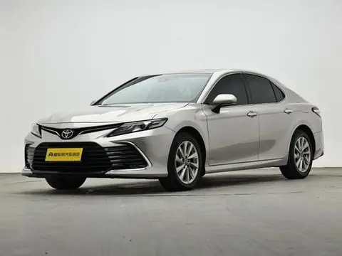 Toyota Camry 2021 — фото 1