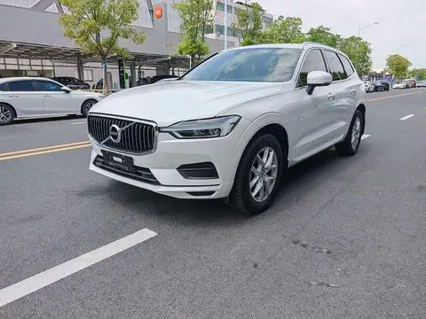 Volvo XC60 2019 — фото 1