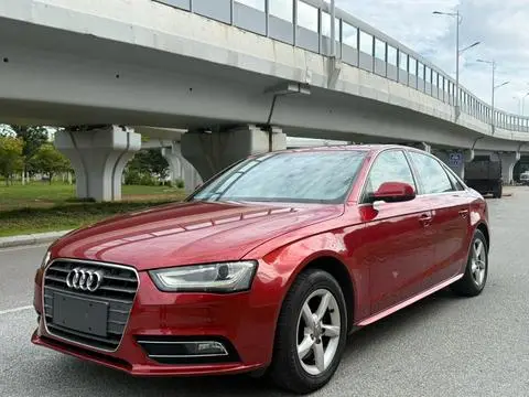Audi A4L 2013 — фото 1