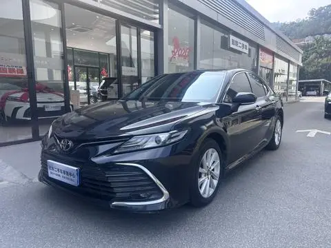 Toyota Camry 2021 — фото 1