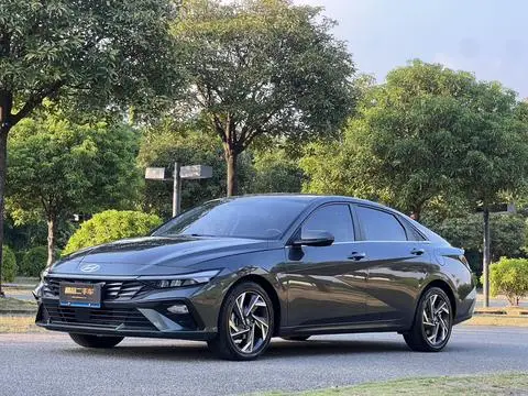 Hyundai Elantra 2023