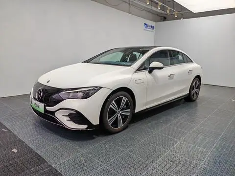 Mercedes-Benz EQE 2022