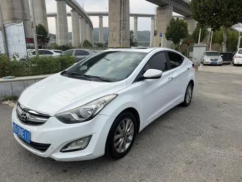 Hyundai Elantra Langdong 2012