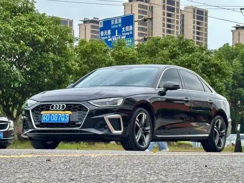 Audi A4L 2020 — фото 1