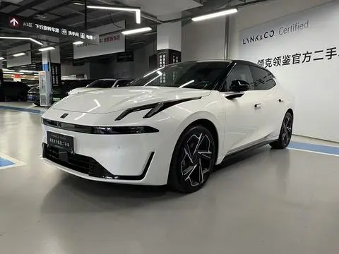 Lynk & Co 07 EM-P 2024