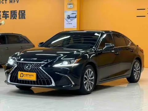 Lexus ES 2022