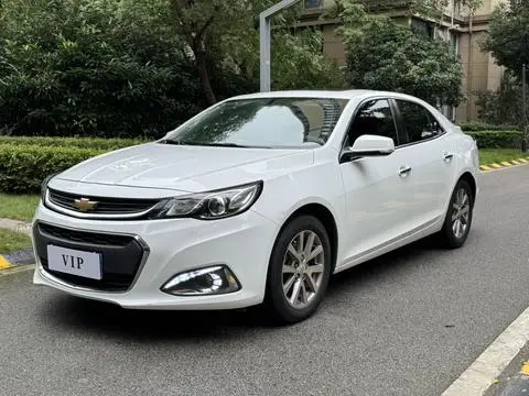 Chevrolet Malibu 2017 — фото 1