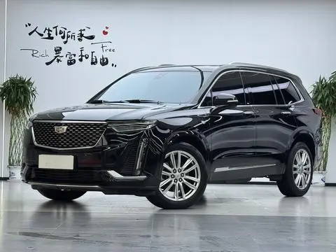 Cadillac XT6 2022 — фото 1