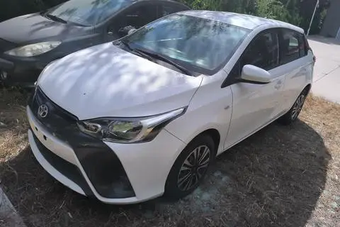 Toyota YARIS L 2016